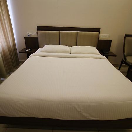 Vels Hotel Pondicherry Luaran gambar