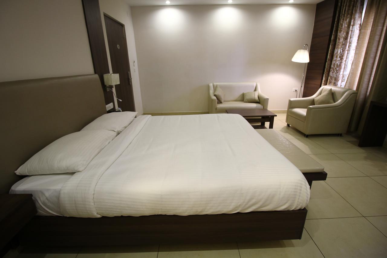 Vels Hotel Pondicherry Luaran gambar