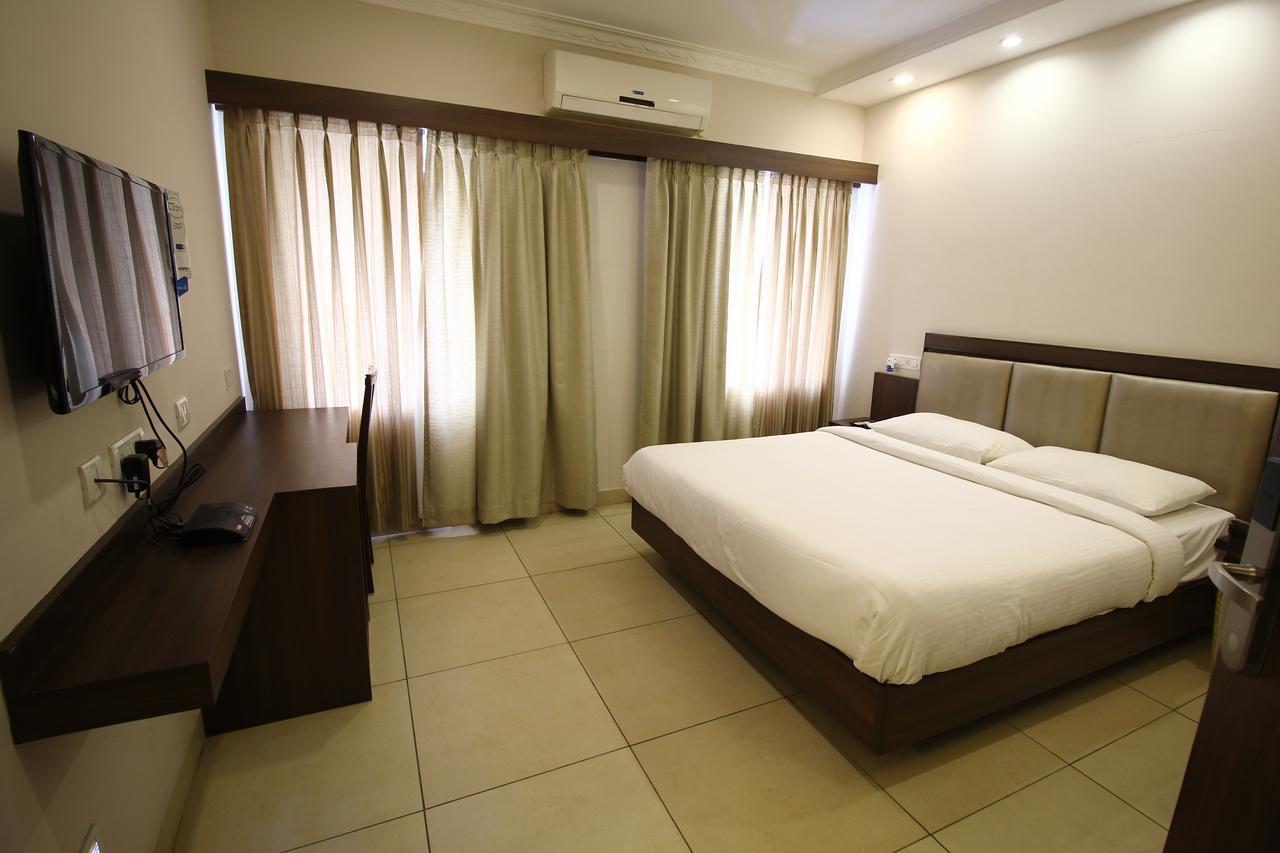 Vels Hotel Pondicherry Luaran gambar